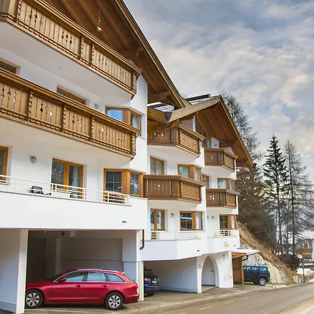 Fliana Arlberg - アパート