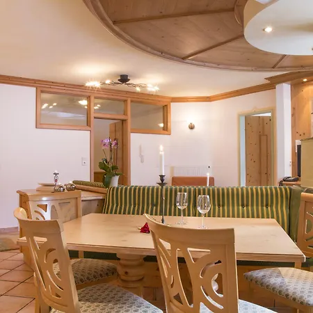 Fliana Arlberg - Apartament