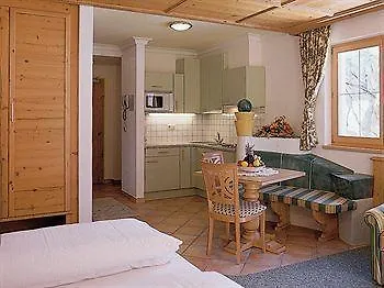Fliana Arlberg & Apartment Sankt Anton am Arlberg